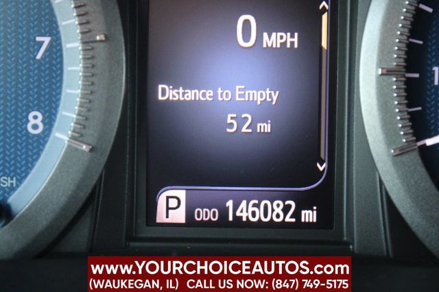 2017 Toyota Sienna XLE AWD 7-Passenger - 22915533 - 28