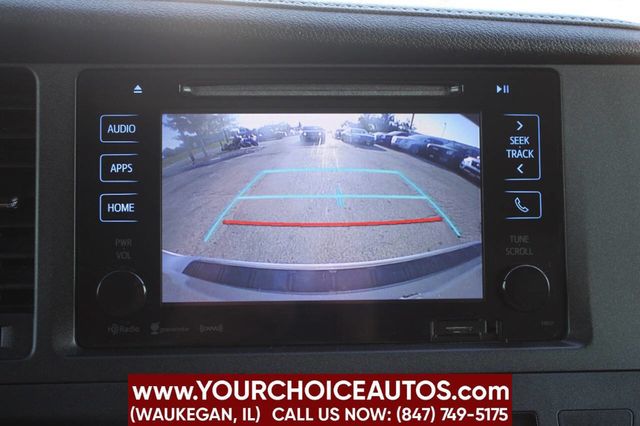 2017 Toyota Sienna XLE AWD 7-Passenger - 22915533 - 32