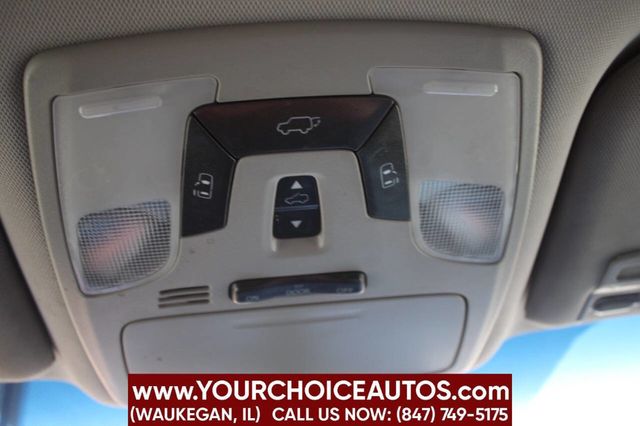 2017 Toyota Sienna XLE AWD 7-Passenger - 22915533 - 33