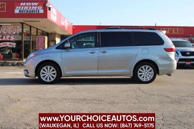 2017 Toyota Sienna XLE AWD 7-Passenger - 22915533 - 7