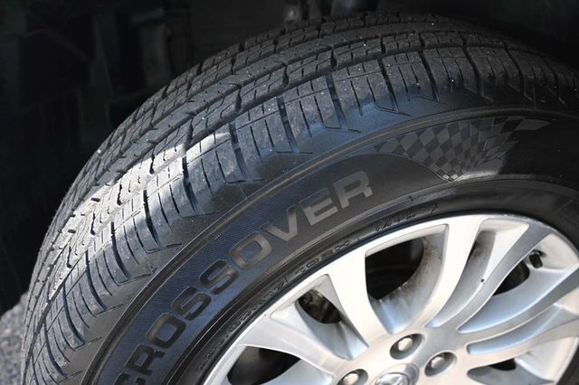 2017 Toyota Sienna XLE Premium FWD 8-Passenger - 22909622 - 10