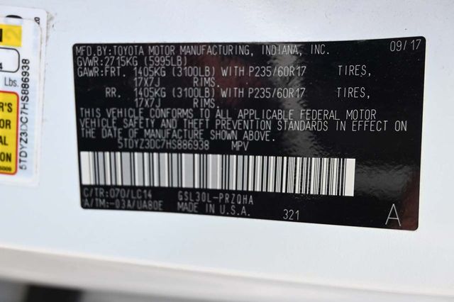 2017 Toyota Sienna XLE Premium FWD 8-Passenger - 22909622 - 33