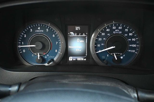 2017 Toyota Sienna XLE Premium FWD 8-Passenger - 22909622 - 36