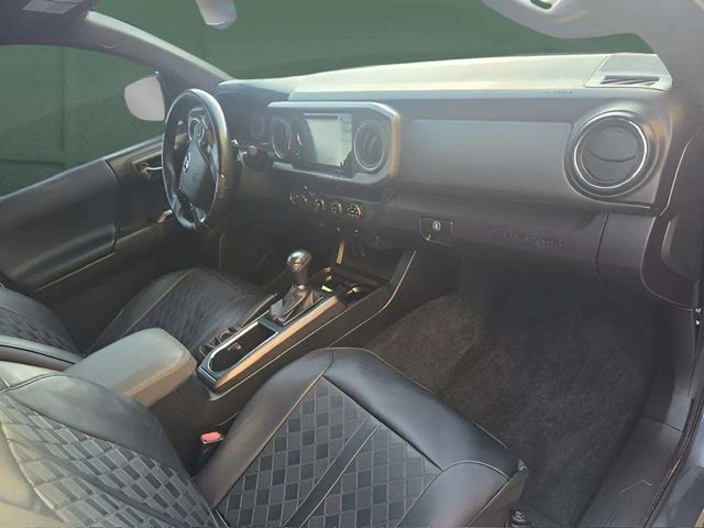 2017 Toyota Tacoma  - 22929610 - 8