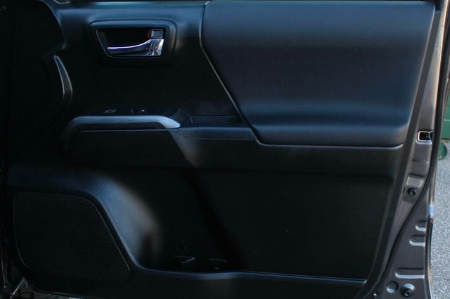 2017 Toyota Tacoma ONE OWNER TRD SPORT W/ PREMIUM/ TECH PKG, NAVI - 22875914 - 5