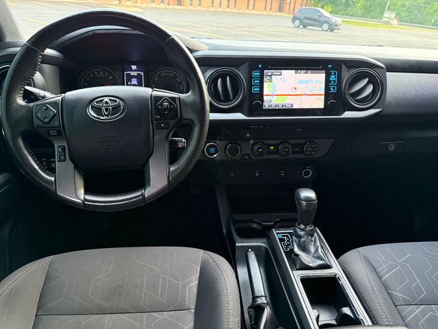 2017 Toyota Tacoma TRD Off Road Double Cab 5' Bed V6 4x4 Automatic - 22851813 - 27