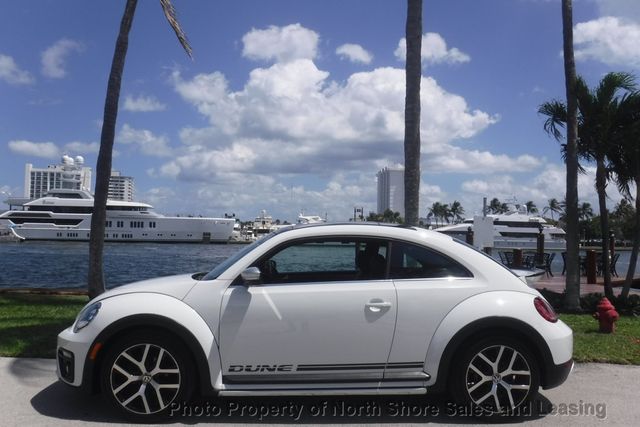 2017 Volkswagen Beetle 1.8T Dune Automatic - 22379287 - 4