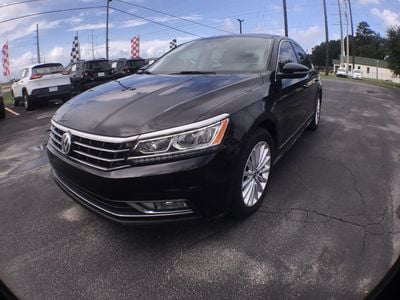 2017 Volkswagen Passat - 1VWBT7A30HC038725