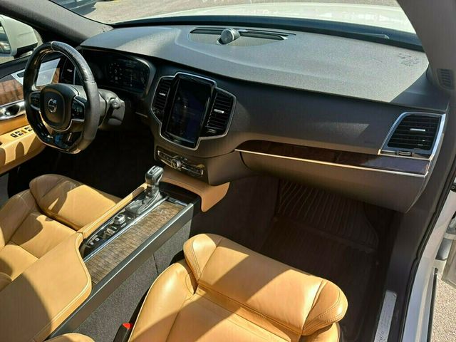 2017 Volvo XC90 T6 AWD 7-Passenger Momentum - 22391712 - 9