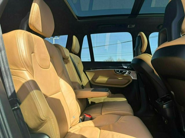 2017 Volvo XC90 T6 AWD 7-Passenger Momentum - 22391712 - 17