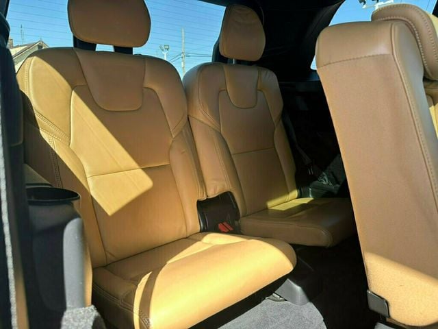 2017 Volvo XC90 T6 AWD 7-Passenger Momentum - 22391712 - 22
