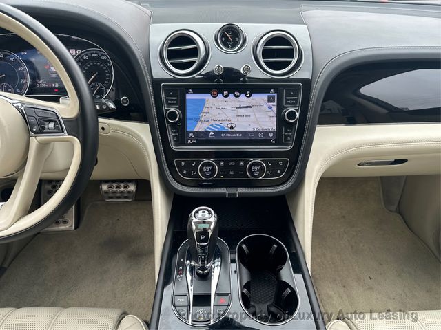2018 Bentley Bentayga W12 Signature AWD - 22931698 - 12