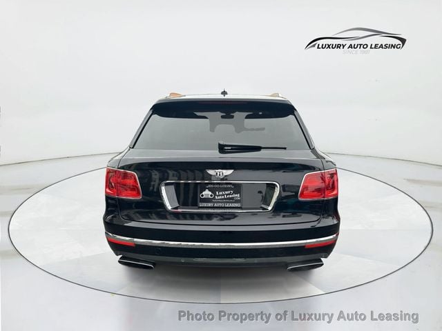 2018 Bentley Bentayga W12 Signature AWD - 22931698 - 3