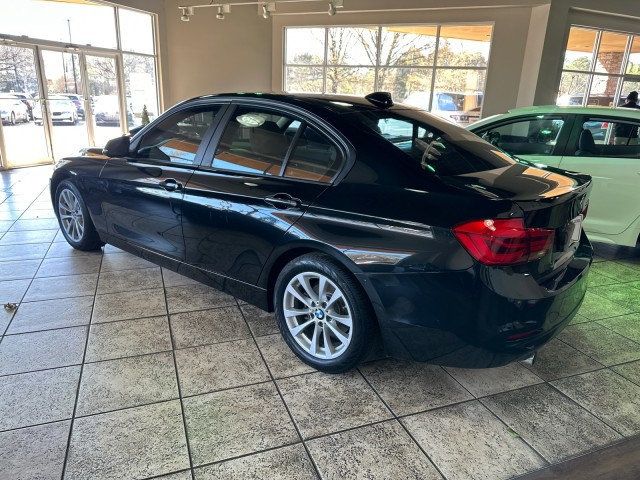 2018 BMW 3 Series 320i - 22213589 - 3