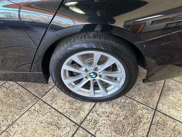 2018 BMW 3 Series 320i - 22213589 - 7
