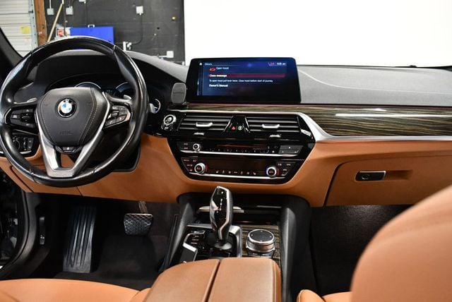 2018 BMW 5 Series 540i xDrive - 22412830 - 4