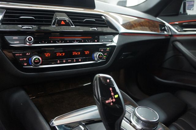 2018 BMW 5 Series 6 cyl turbocharged, 325 HP, SportLine, Stunning! - 22936845 - 31