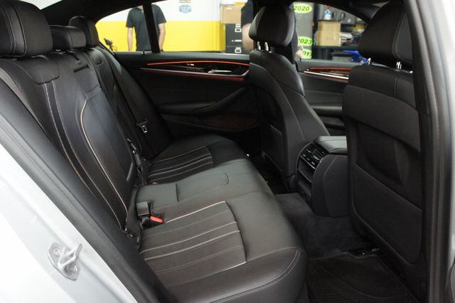 2018 BMW 5 Series 6 cyl turbocharged, 325 HP, SportLine, Stunning! - 22936845 - 37