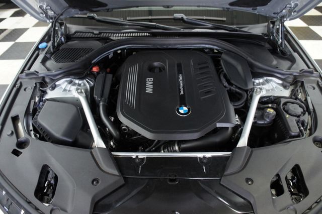 2018 BMW 5 Series 6 cyl turbocharged, 325 HP, SportLine, Stunning! - 22936845 - 8