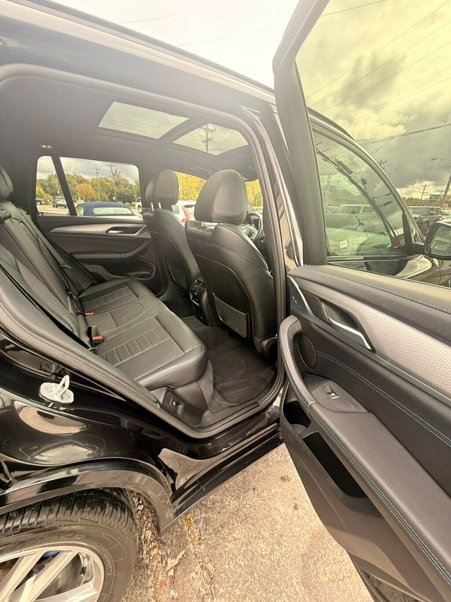 2018 BMW X3 DrivingAssistancePkg/PremiumPkg/HeadsUpDisplay/HeatedSeats/NAV - 22936524 - 17