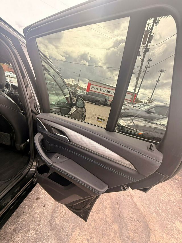 2018 BMW X3 DrivingAssistancePkg/PremiumPkg/HeadsUpDisplay/HeatedSeats/NAV - 22936524 - 19