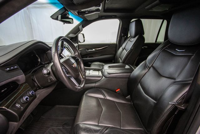 2018 Cadillac Escalade 4WD 4dr Platinum - 22346765 - 17