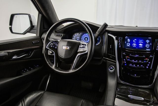 2018 Cadillac Escalade 4WD 4dr Platinum - 22346765 - 3
