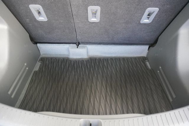 2018 Chevrolet Bolt EV 5dr Hatchback LT - 22928925 - 20