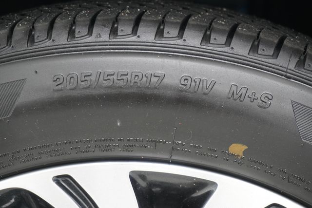 2018 Chevrolet Bolt EV 5dr Hatchback LT - 22928925 - 22