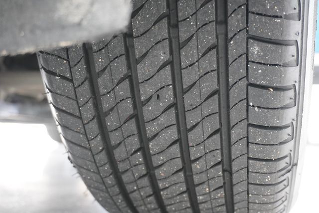 2018 Chevrolet Bolt EV 5dr Hatchback LT - 22928925 - 23