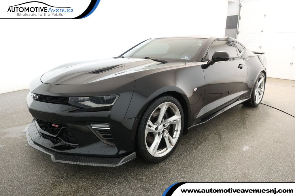 2018 Chevrolet Camaro 2dr Coupe 1SS w/ Ground Effects Package, Suspension Lowering Kit - 22931400 | Video 1
