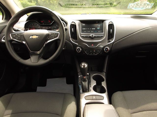 2018 Chevrolet CRUZE ONE OWNER  BACK-UP CAMERA  HEATED FRONT SEATS  WIFI HOTSPOT - 20601003 - 13