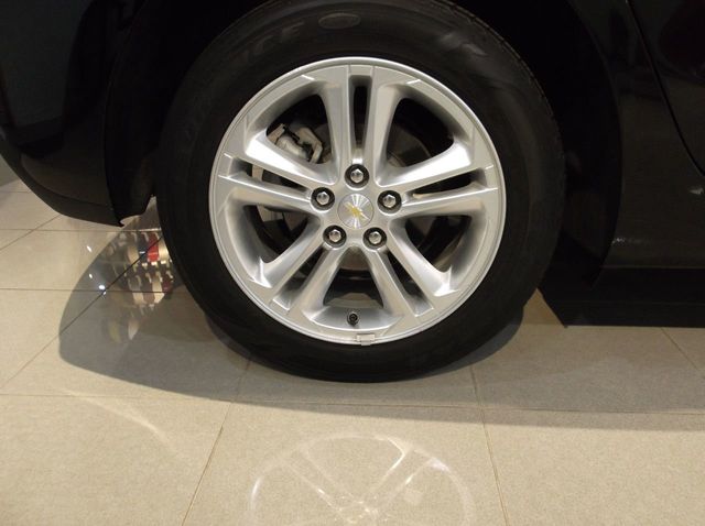 2018 Chevrolet CRUZE ONE OWNER  LOW MILES  BACK-UP CAMERA  ALUMINUM WHEELS - 20600909 - 35