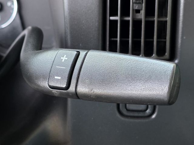 2018 Chevrolet Express Cargo Van RWD 2500 135" - 22936414 - 17