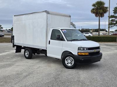 2018 Chevrolet Express Cutaway Base's photo