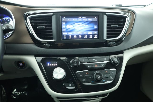 2018 Chrysler Pacifica Touring L - 22930942 - 14