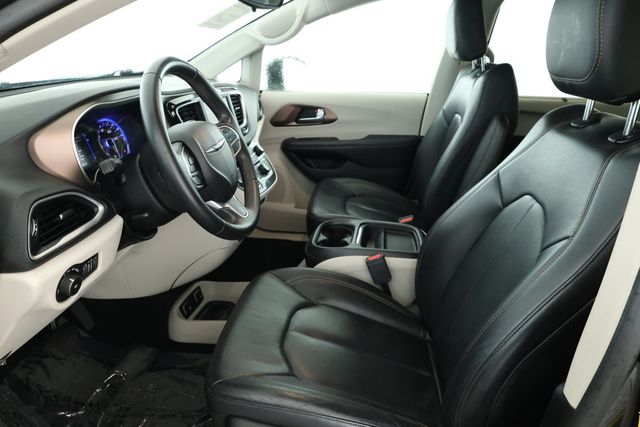 2018 Chrysler Pacifica Touring L - 22930942 - 17