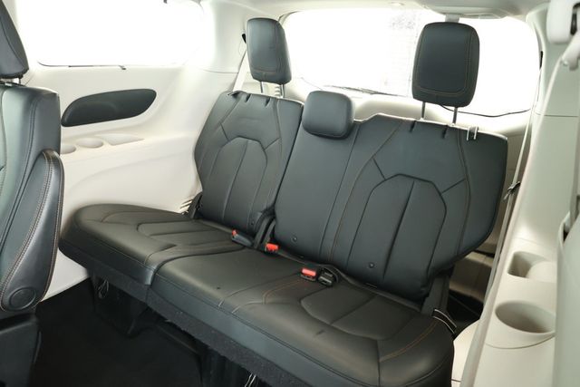 2018 Chrysler Pacifica Touring L - 22930942 - 19