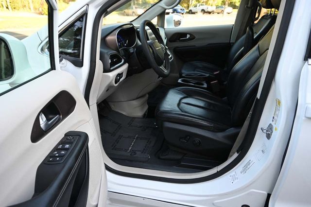 2018 Chrysler Pacifica Touring L FWD - 22922593 - 12