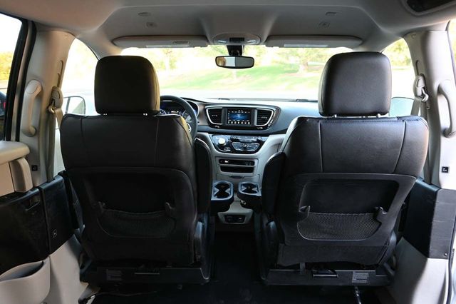 2018 Chrysler Pacifica Touring L FWD - 22922593 - 19