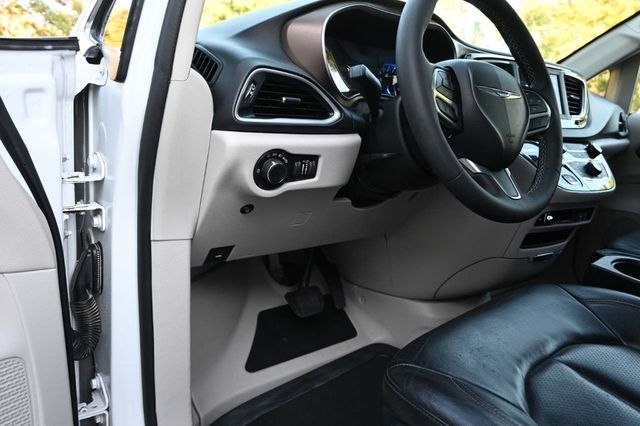 2018 Chrysler Pacifica Touring L FWD - 22922593 - 30