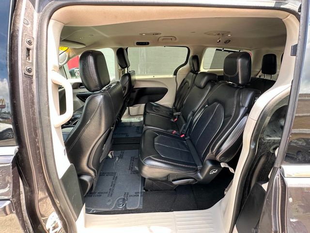 2018 Chrysler Pacifica Touring L FWD - 22892164 - 21