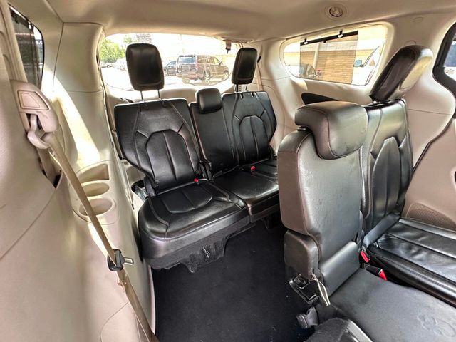 2018 Chrysler Pacifica Touring L FWD - 22892164 - 29