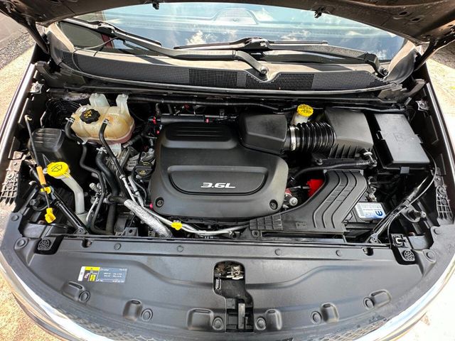 2018 Chrysler Pacifica Touring L FWD - 22892164 - 33