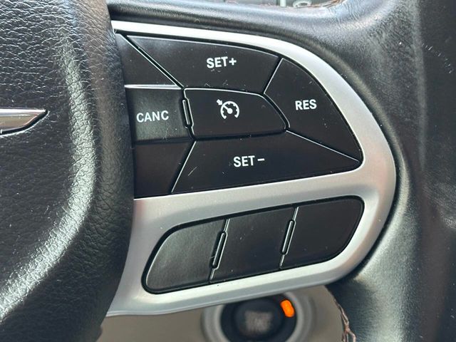 2018 Chrysler Pacifica Touring L FWD - 22892164 - 38