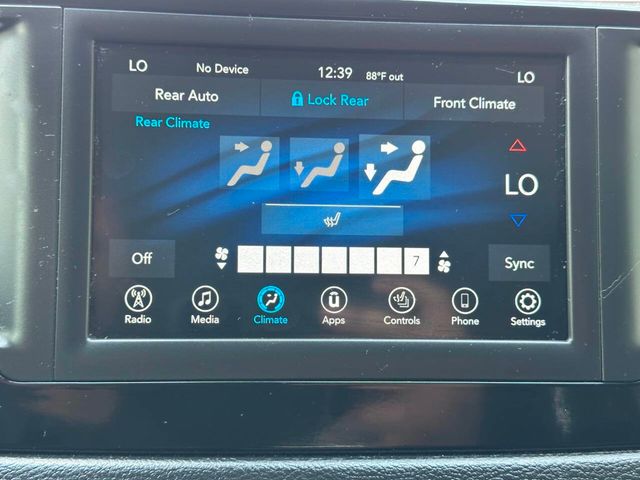 2018 Chrysler Pacifica Touring L FWD - 22892164 - 48