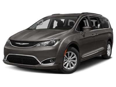 2018 Chrysler Pacifica Touring L's photo