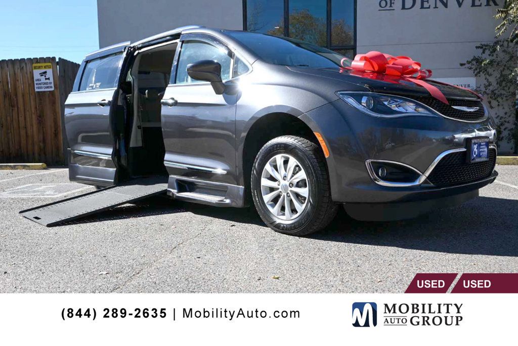 2018 Chrysler Pacifica Touring L Plus FWD - 22940398 | Video 1