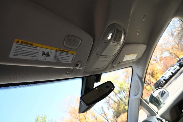 2018 Chrysler Pacifica Touring L Plus FWD - 22940398 - 32