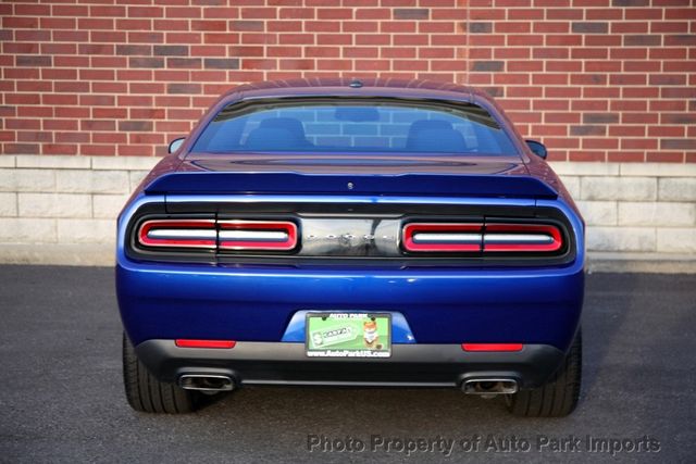 2018 Dodge Challenger SXT RWD - 22872212 - 19